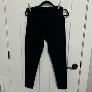 Yummie black leggings, size Large